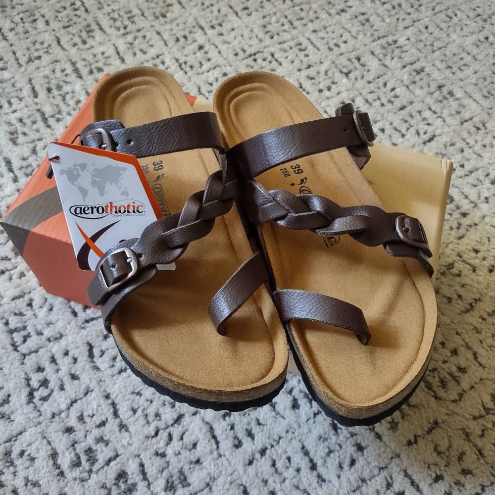 Aerothotic flatbed sandals